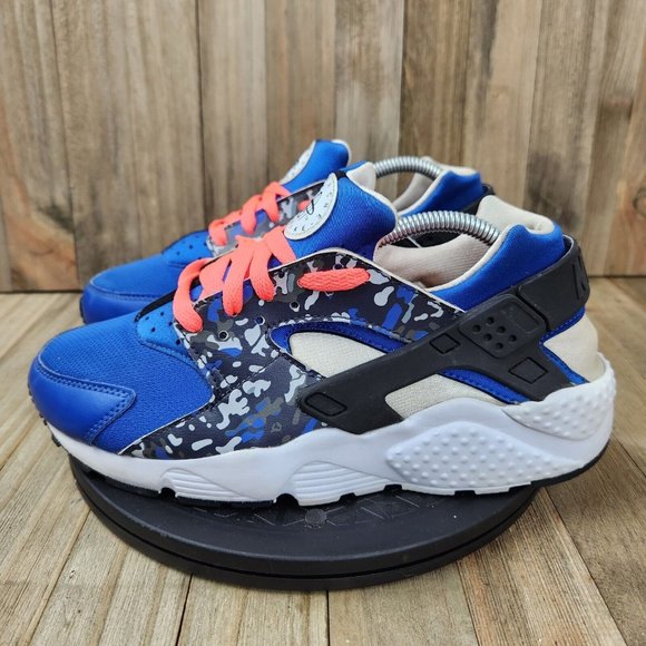 Nike Shoes - Nike Air Huarache Run GS Womens size 8 (Youth size 6.5) Athletic Shoes